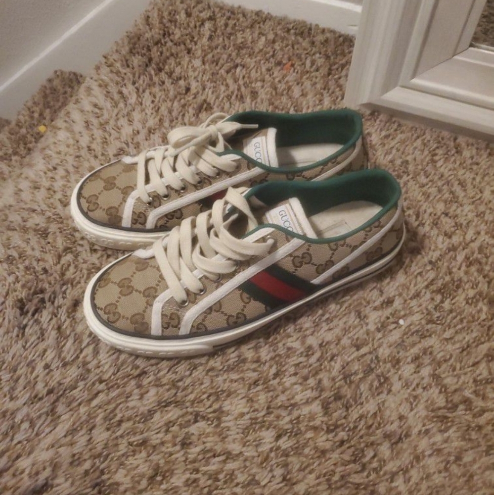 Gucci shoes